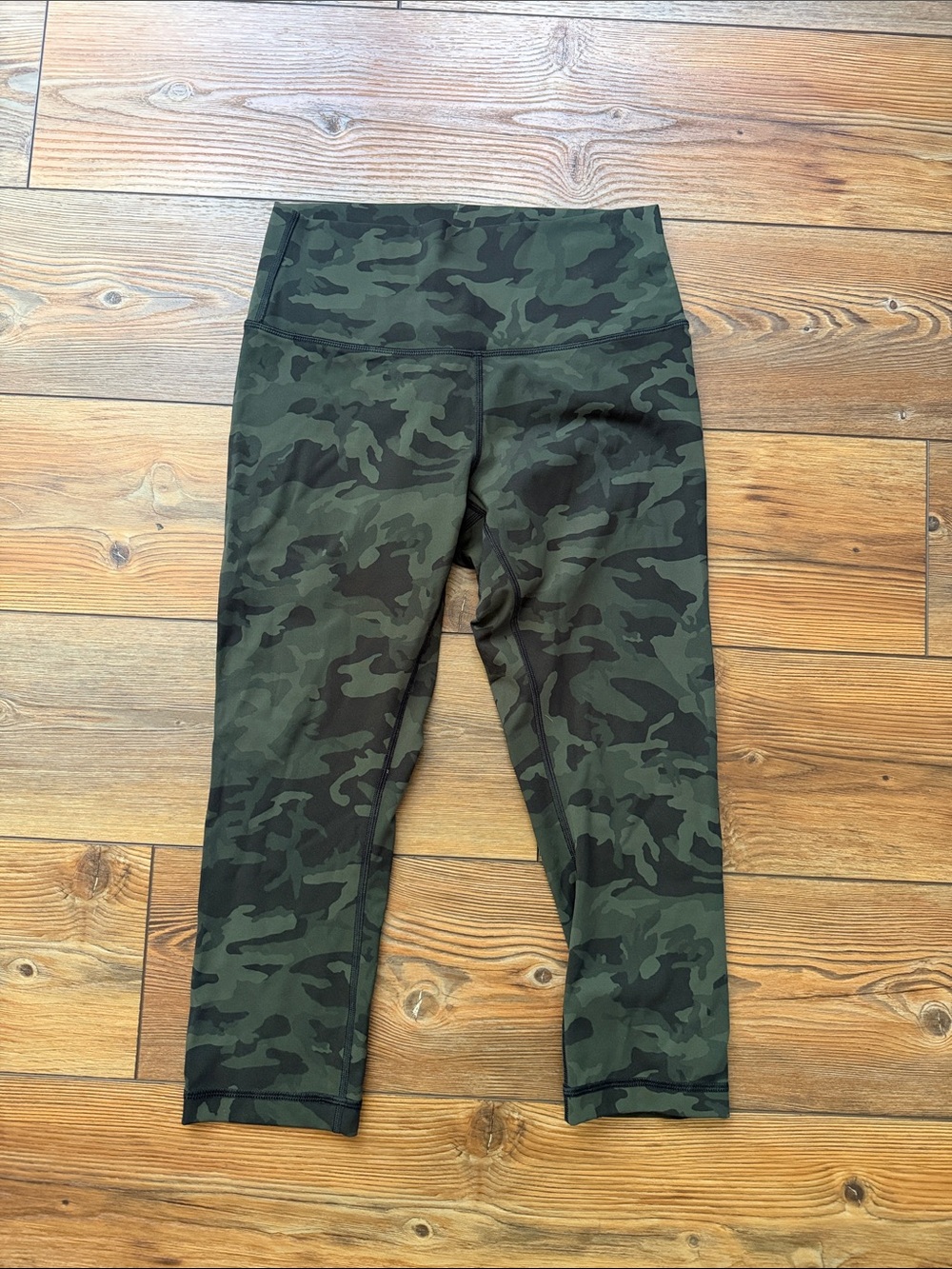 Lululemon Camo Crop Leggings